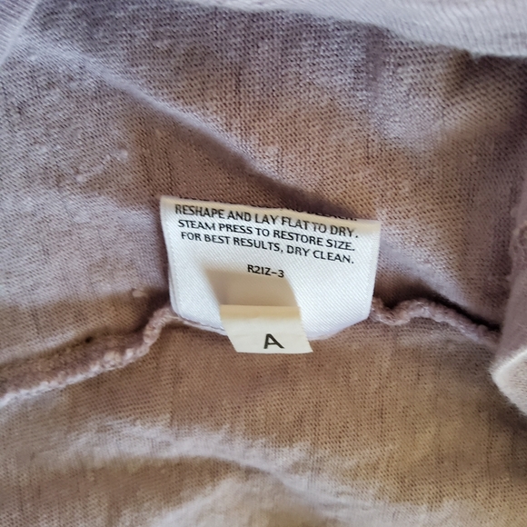 Eileen Fisher Linen Long Sleeve Tee – M – Minimalist Layering Top - Picture 5 of 6